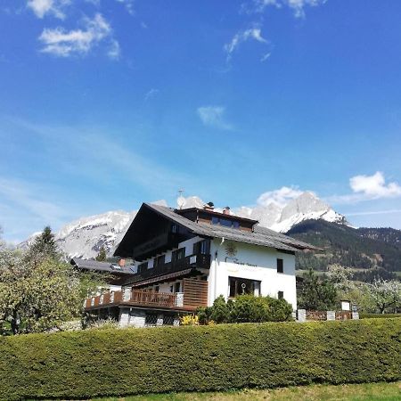 Pension Sonneck Pfarrwerfen Bagian luar foto